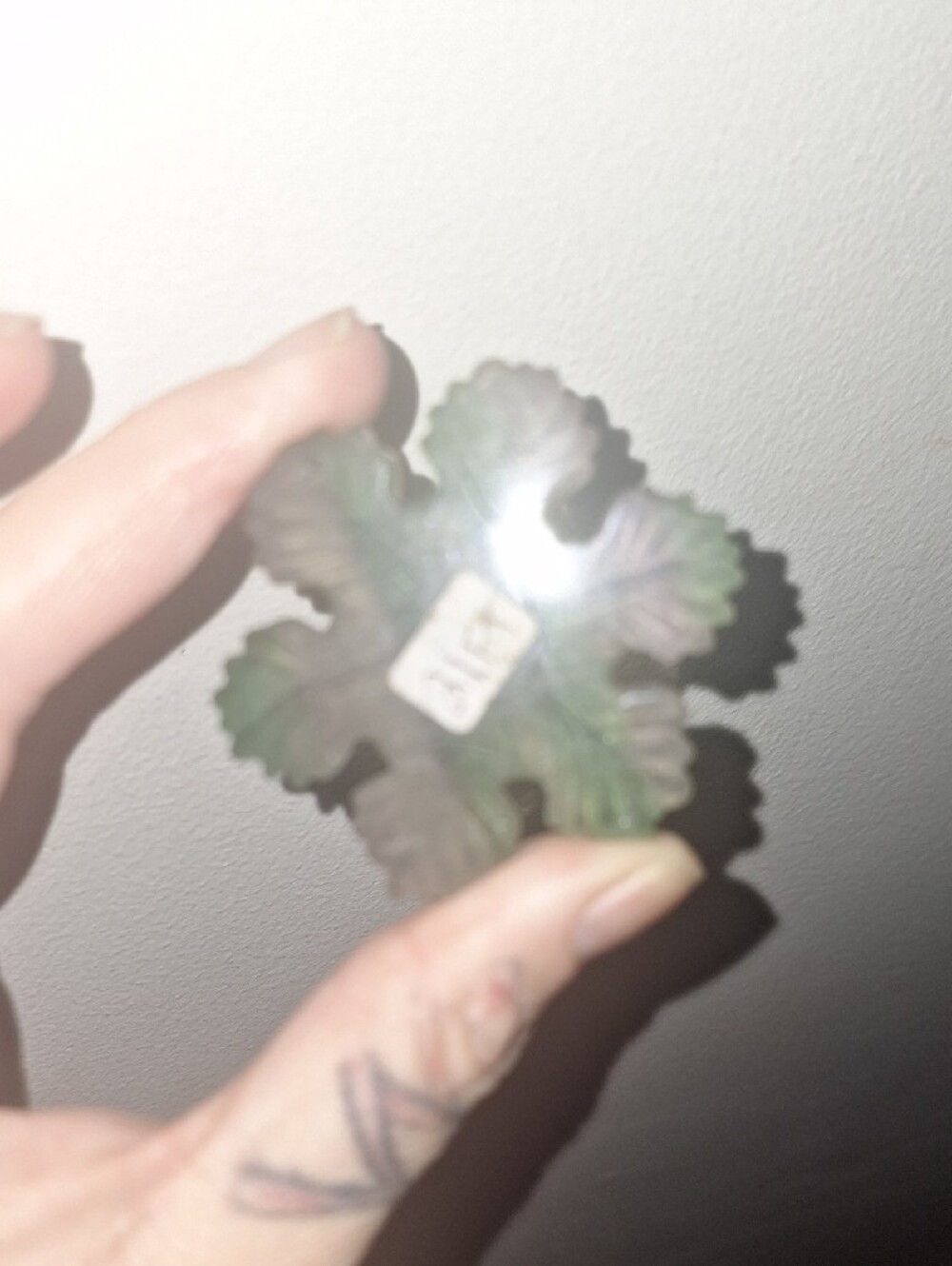 Fluorite Snowflake Carving - Picture 3 of 8